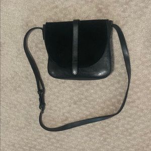 Fashionable Black Leather Crossbody